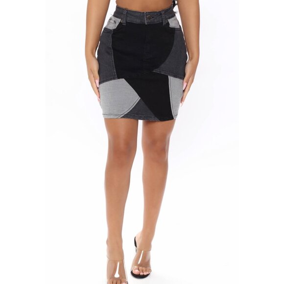 American Bazi Keep You Guessing Black Grey Patchwork High‑Waist Denim Mini Skirt - Picture 2 of 5